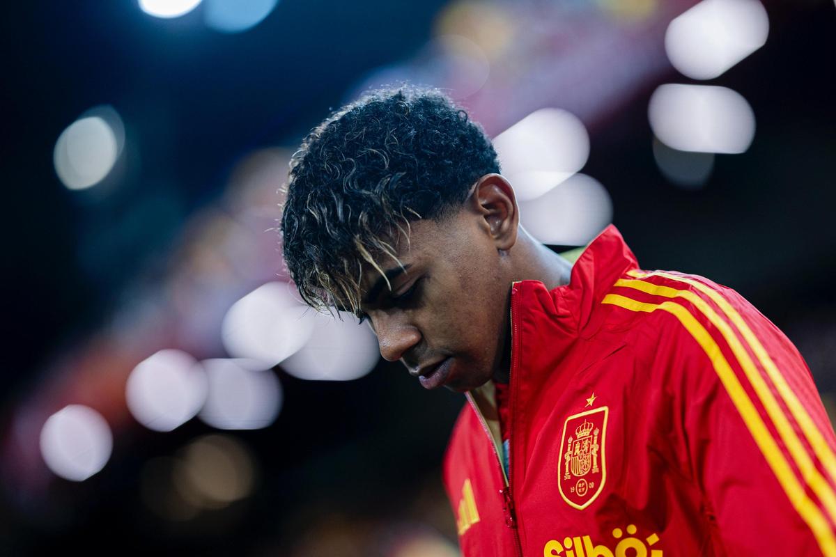 梅西与穆勒再聚首，美职联总决赛对决历史宿命。（梅西再逢穆勒，美职联总决赛上演宿命之战）