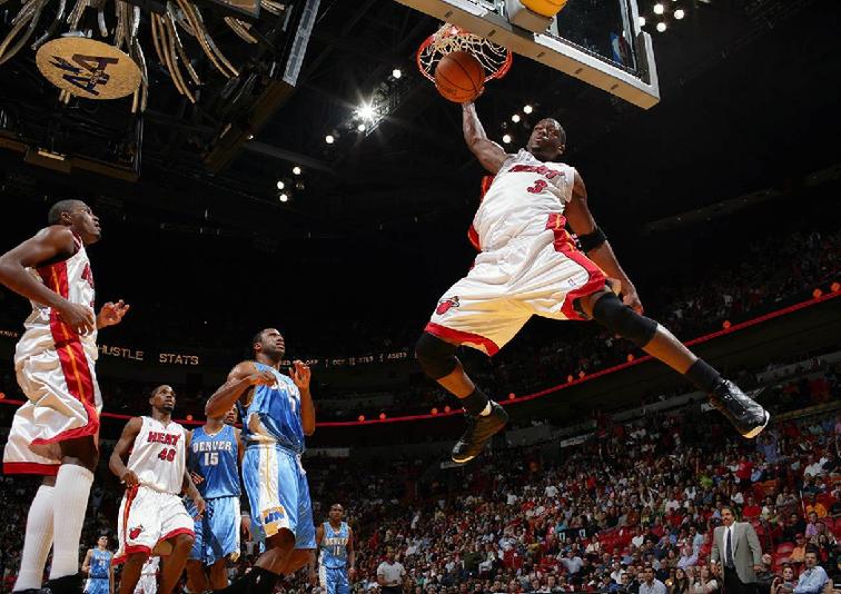 世体：费尔明今天将接受检查确定周末能否上场，预计欧冠复出（世体：费尔明今日接受检查评估周末能否出战，欧冠预计复出）