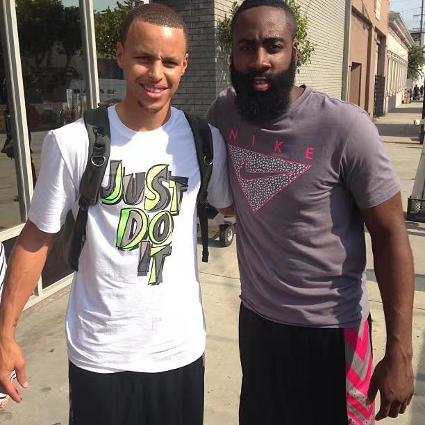 周定洋：亚冠精英赛首个客场积分，为流汗拼搏的小伙子们自豪（周定洋：亚冠精英赛客场首分到手，为拼搏流汗的队友们骄傲）