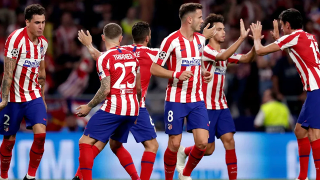 里夫斯成湖人队史第七位单场至少40+10助的球员（里夫斯成为湖人史上第七位单场砍下40分并送出10次助攻的球员）