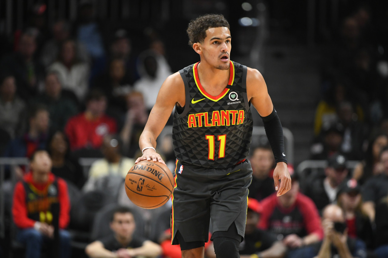 变阵湖人狂输24分！里夫斯时隔724天再打替补，雷迪克第16套首发玩砸（湖人试阵崩盘惨负24分，里夫斯724天后改打替补，雷迪克第16套首发翻车）