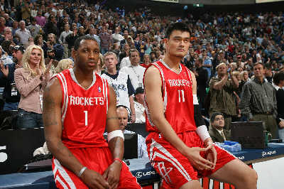 刚收获个人西甲首助😓阿诺德在对阵毕巴的比赛中受伤下场（刚献西甲生涯首助，阿诺德对毕巴比赛伤退）