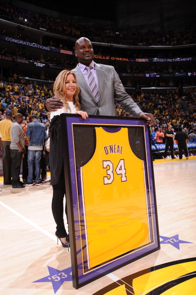 英超前瞻：维拉状态火热9轮8胜，残阵枪手客战盼继续领跑（英超前瞻：维拉近9轮8胜势头凶猛，伤兵满营的阿森纳客场力拼守住榜首）