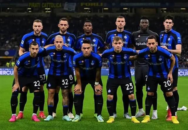 这是夺世界杯的那支意大利吗？（这还是那支世界杯冠军的意大利队吗？）