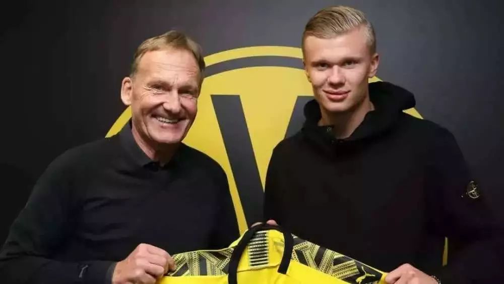 新赛季伊始，詹姆斯的表现并未达到外界预期（新赛季开局，詹姆斯表现不如外界预期）