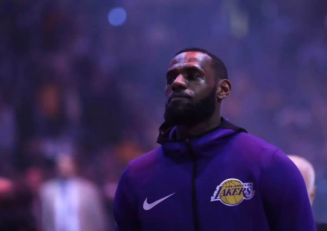 明日勇士战森林狼 库里时隔5场迎来复出 追梦因个人原因缺战（勇士明日迎战森林狼：库里时隔五场复出，追梦因个人事务缺席）