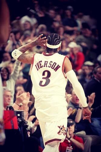 杨瀚森首发后各界说啥？韩乔生谈慢热，美媒称赞，被指无首发实力（杨瀚森首发引热议：韩乔生称其慢热，美媒力赞，亦被质疑缺乏首发实力）