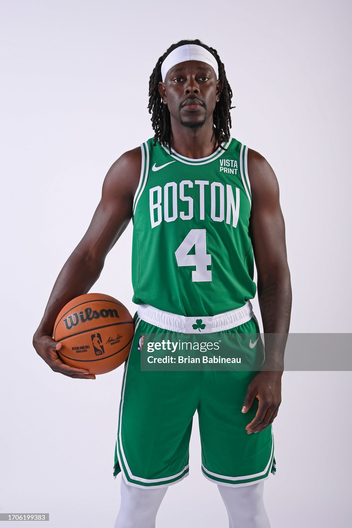 巴萨新诺坎普首秀大名单：拉菲尼亚、加西亚回归，拉师傅缺席（巴萨公布新诺坎普首秀名单：拉菲尼亚、加西亚归队，拉师傅缺席）