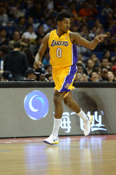 自加盟勇士以来，巴特勒助攻上双的比赛球队5场全胜（加盟勇士后，巴特勒助攻上双时球队5战全胜）