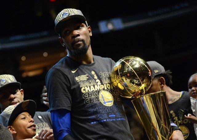 图片报：于帕经纪人确实与皇马有过接触，但双方尚未达成协议（图片报：于帕经纪人曾与皇马接触，暂未达成协议）