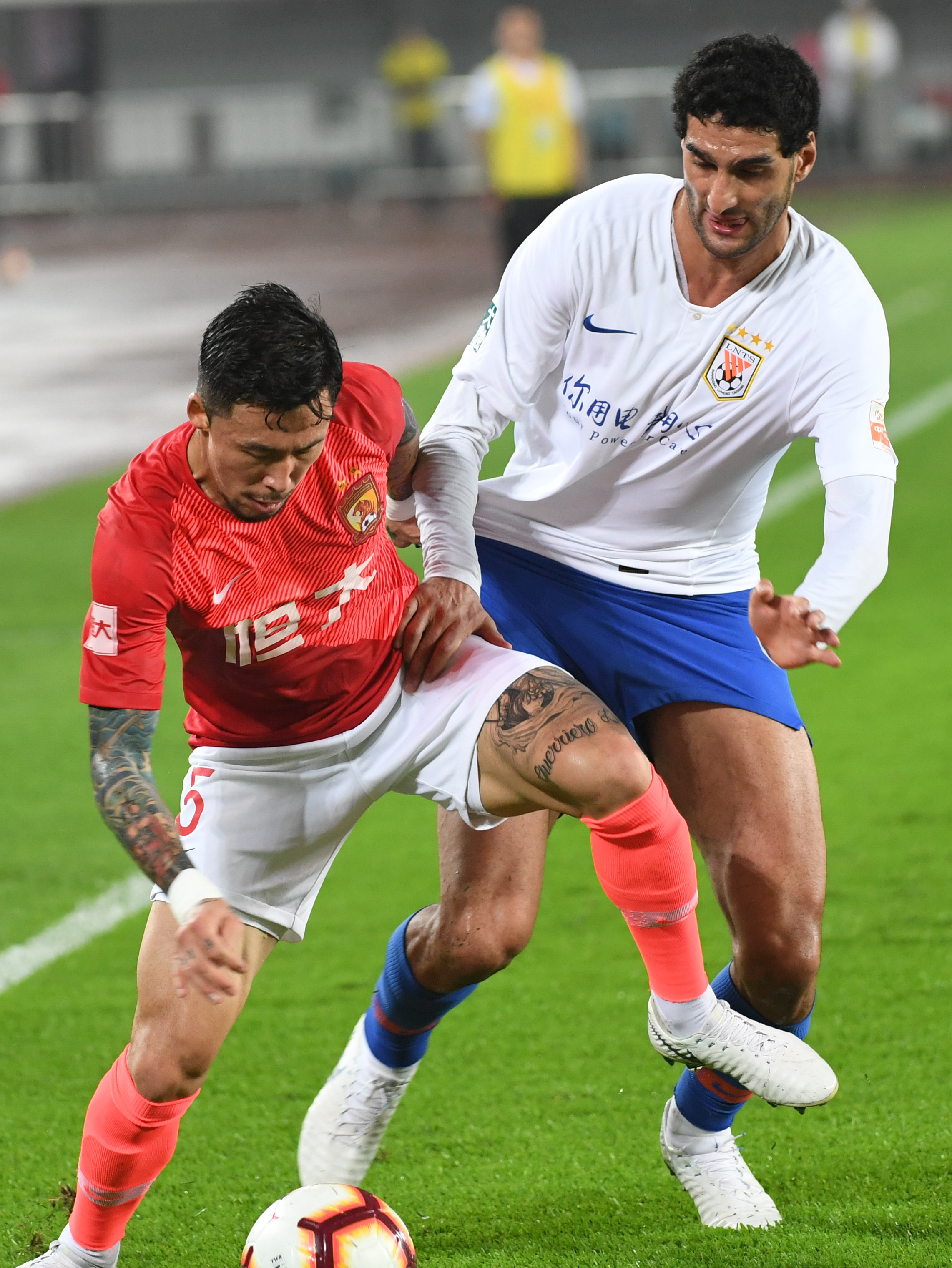 波兰11月世预赛大名单：莱万领衔，泽林斯基、皮扬特克在列（波兰11月世预赛名单出炉：莱万领衔，泽林斯基、皮扬特克入选）