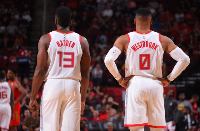 足球中超主帅否认下课传闻：全力以赴（中超主帅辟谣下课风波：将继续全力以赴）