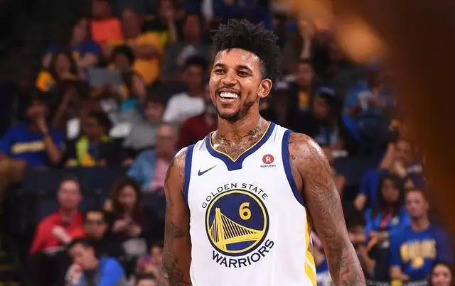 NBA：湖人险胜火箭 詹姆斯砍下38分（詹姆斯轰下38分助湖人险胜火箭）