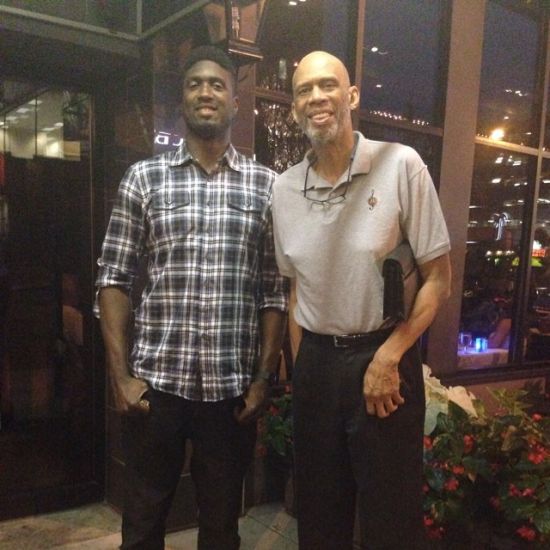 足球意大利名帅重返教练席，引全球媒体关注（意大利足坛名帅回归执教，全球媒体聚焦）