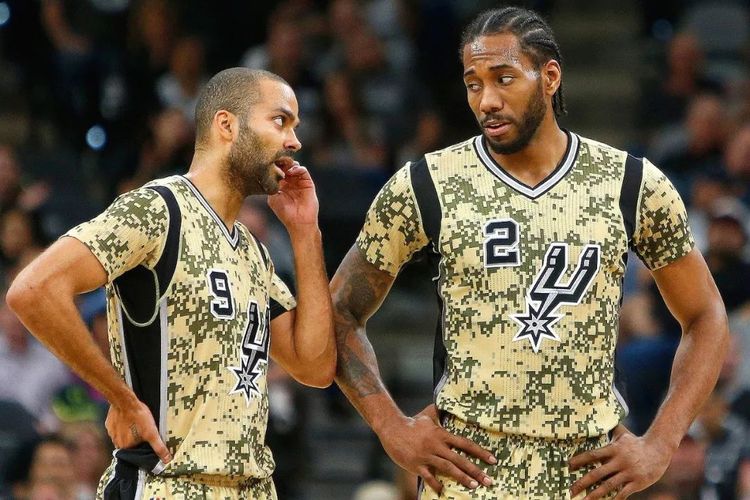 迪亚斯本赛季19场已送出6次助攻，超过上赛季整个赛季（迪亚斯本季19战送出6助攻，已超上季总数）