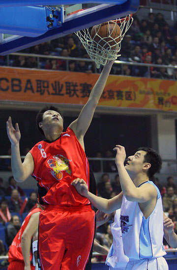 锡安回归在即，状态升级成疑，球迷期待见证奇迹（锡安即将复出，状态提升存疑，球迷热盼奇迹上演）